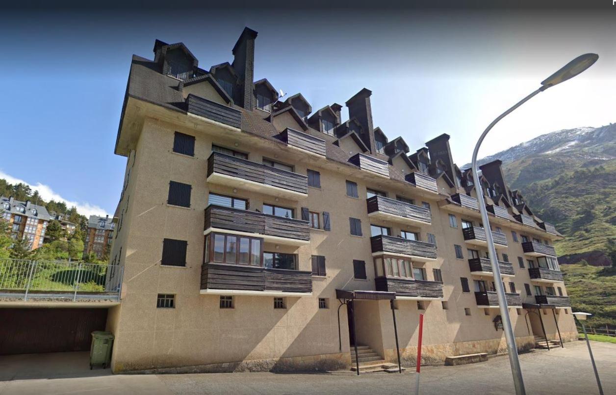 Casa Tuca Apartment Candanchu Bagian luar foto